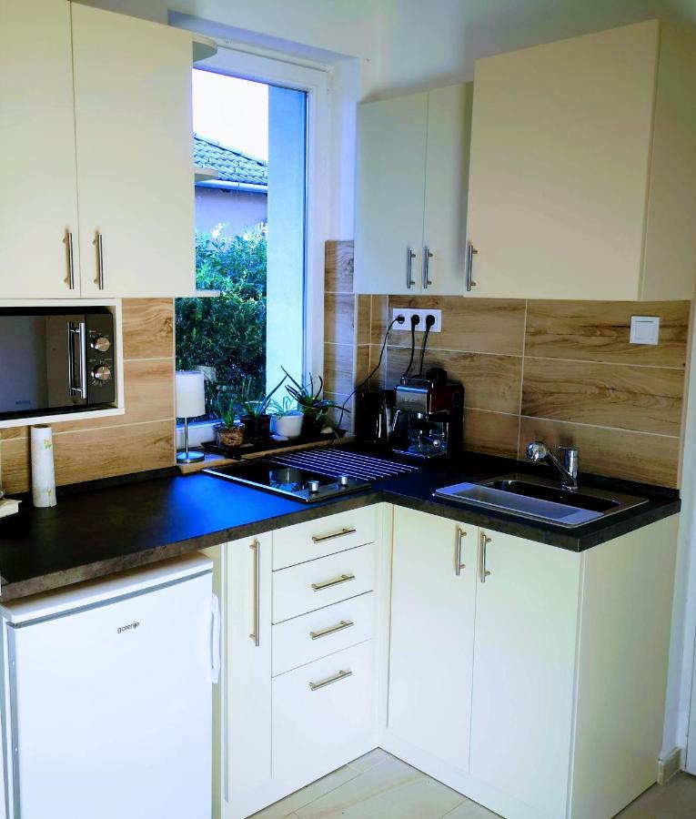 Arvalanyhaj Home Apartman แฮร์เซคาโลม ภายนอก รูปภาพ